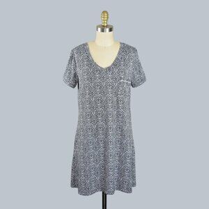 TAHARI NIGHTGOWN BLACK DAMASK PRINT V-NECK DRESS